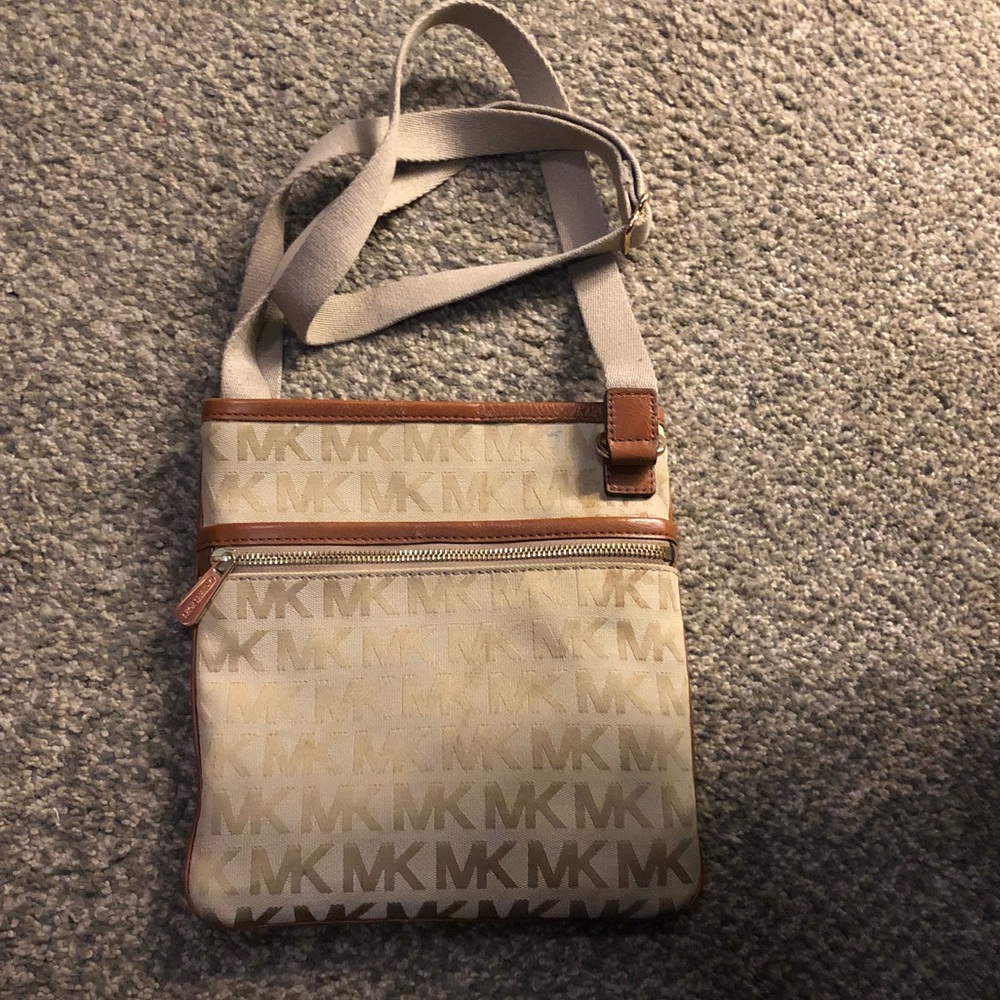 Authentic Michael Kors crossbody